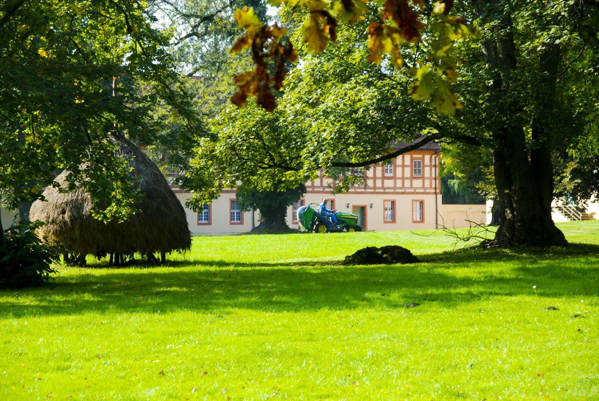 Urlaubsresidenz Marstall Und Kanzlei Im Schlossensemble Lubbenau Bagian luar foto